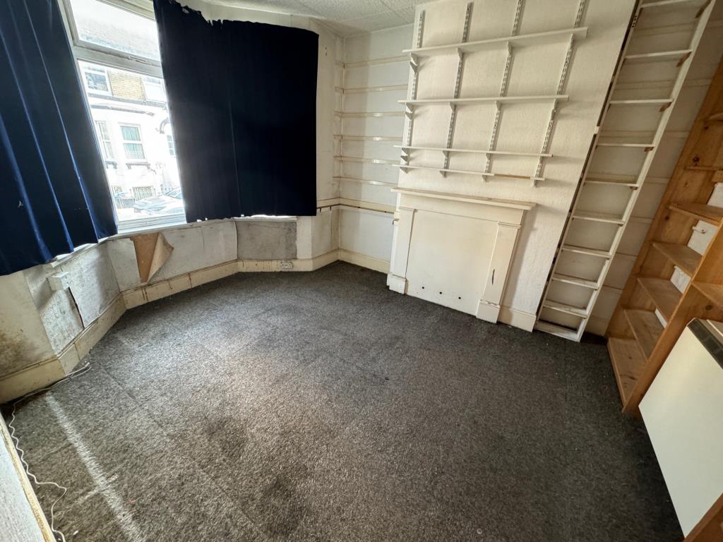 Lot: 1 - TERRACE HOUSE FOR IMPROVEMENT - Upper Ground Floor Bedroom